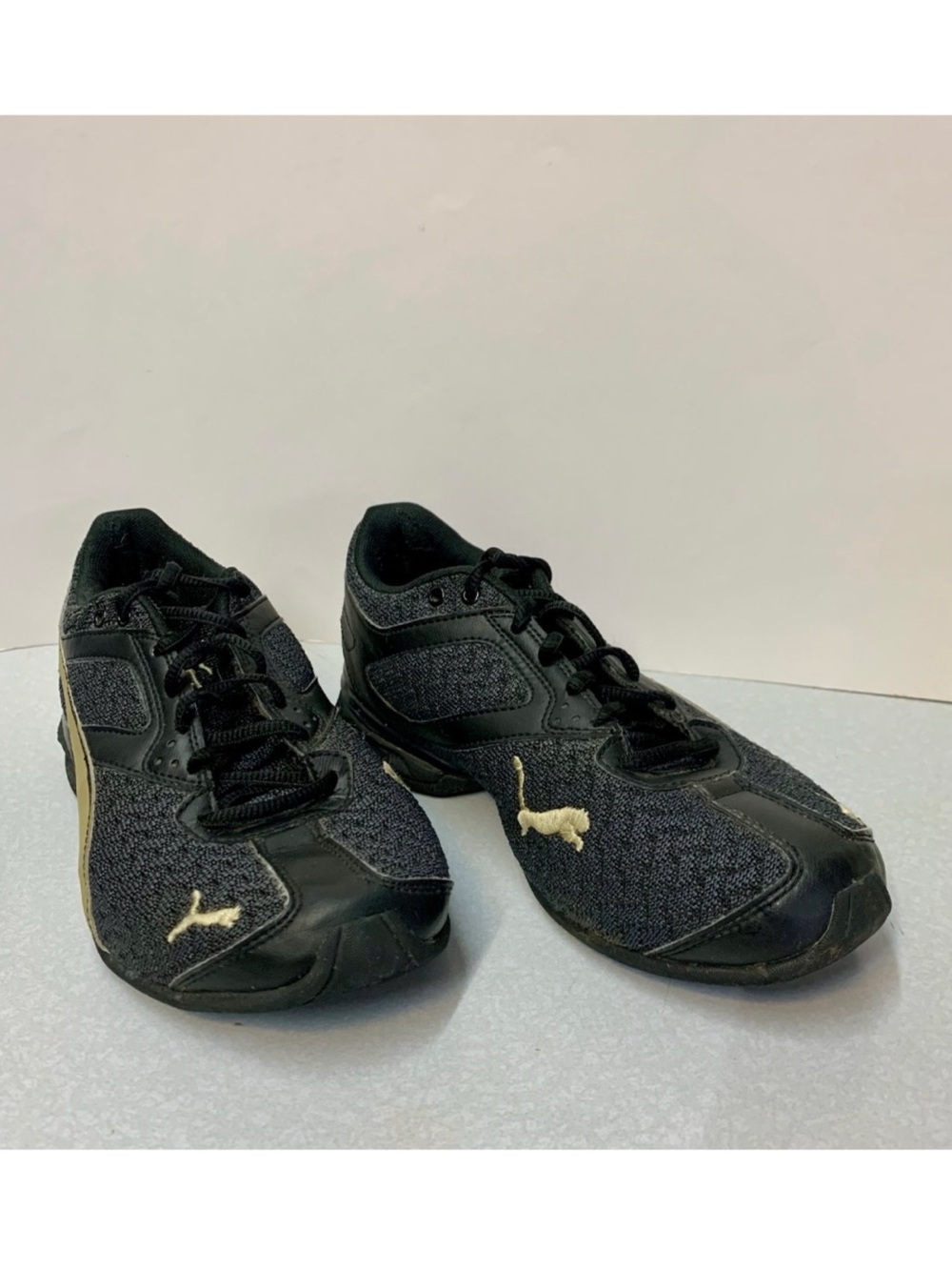 PUMA Tazon 6 Fracture FM Black & Gold Sneakers Women's Size 8